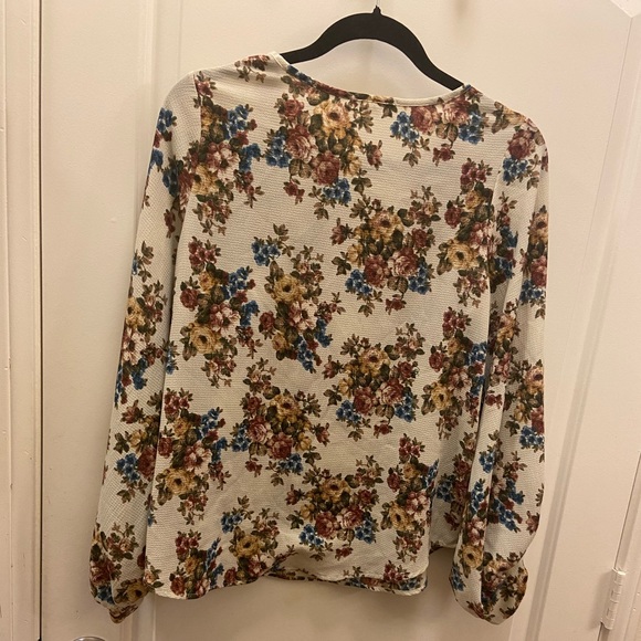 Floral Blouse | Pleione - Picture 2 of 5